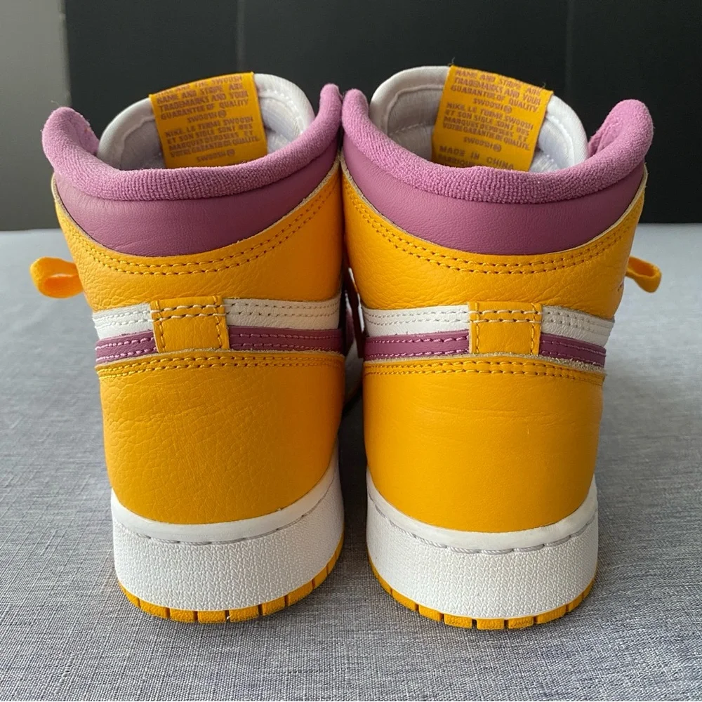Nike | Air Jordan 1 Retro High OG "Brotherhood" sneakers - Picture 9 of 16